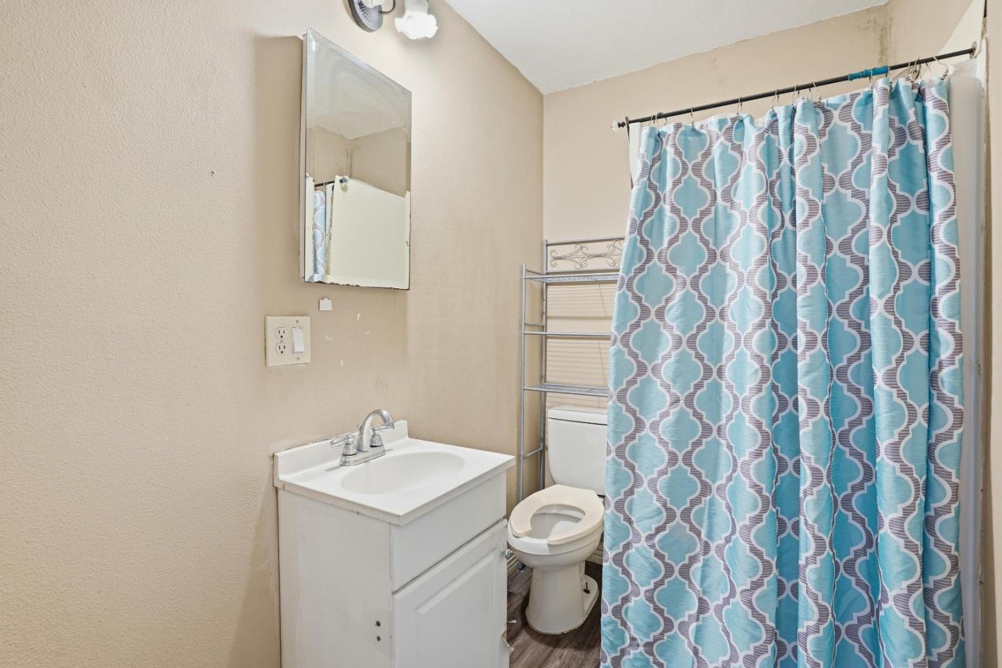 Detail Gallery Image 30 of 43 For 66th Ave, Oakland,  CA 94605 - 3 Beds | 1 Baths