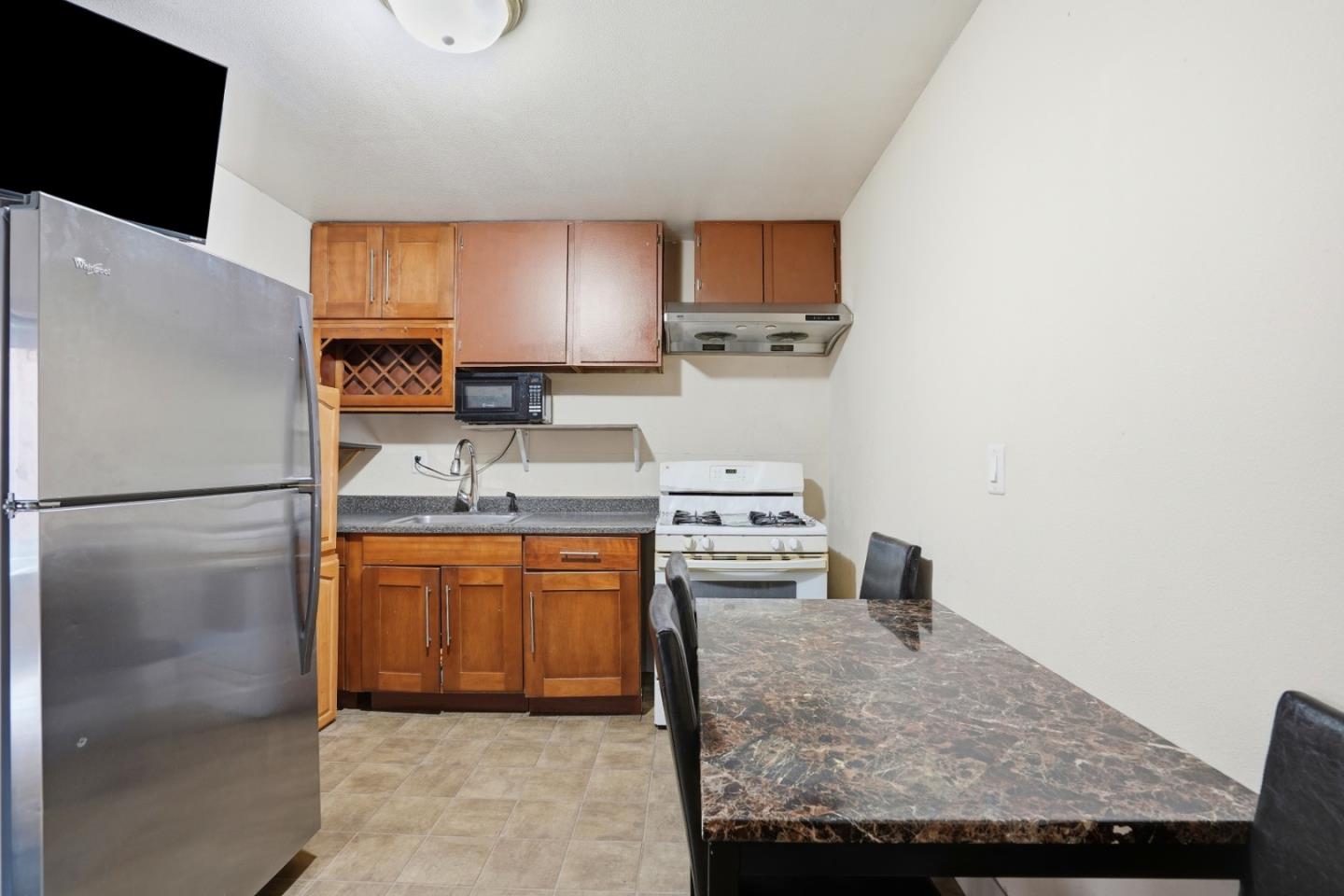 Detail Gallery Image 35 of 43 For 66th Ave, Oakland,  CA 94605 - 3 Beds | 1 Baths