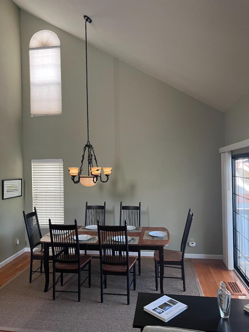 Detail Gallery Image 10 of 39 For 40586 Saddleback Rd, Bass Lake,  CA 93604 - 5 Beds | 3/1 Baths