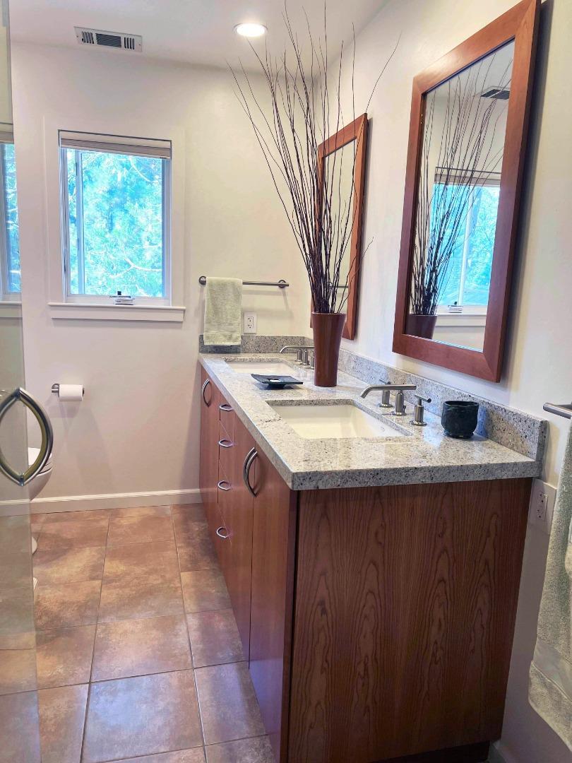 Detail Gallery Image 30 of 39 For 40586 Saddleback Rd, Bass Lake,  CA 93604 - 5 Beds | 3/1 Baths