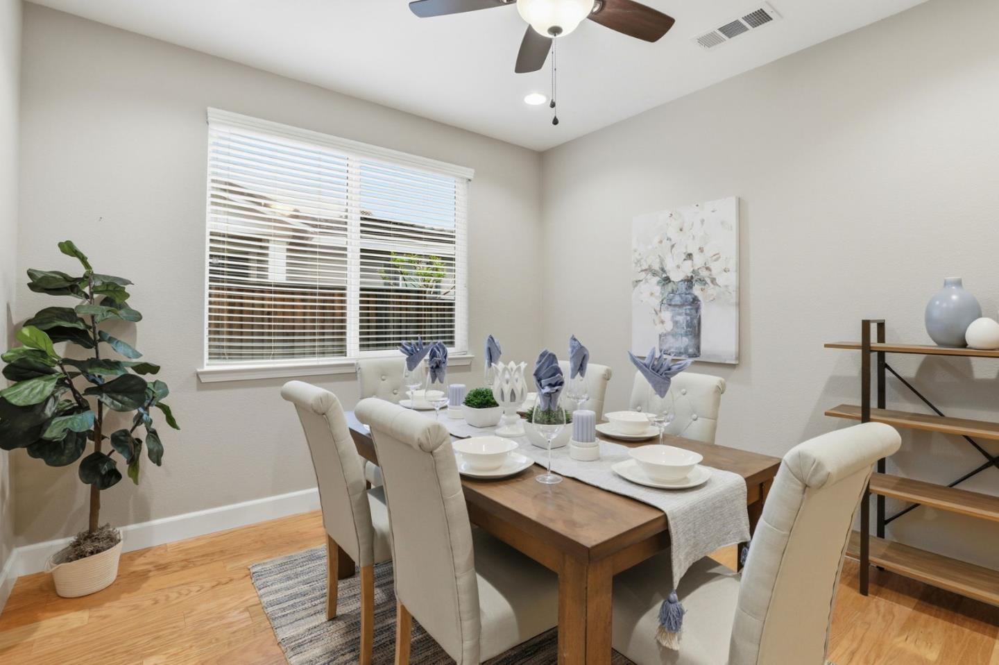 Detail Gallery Image 15 of 55 For 1816 Rosemary Dr, Gilroy,  CA 95020 - 5 Beds | 4/1 Baths