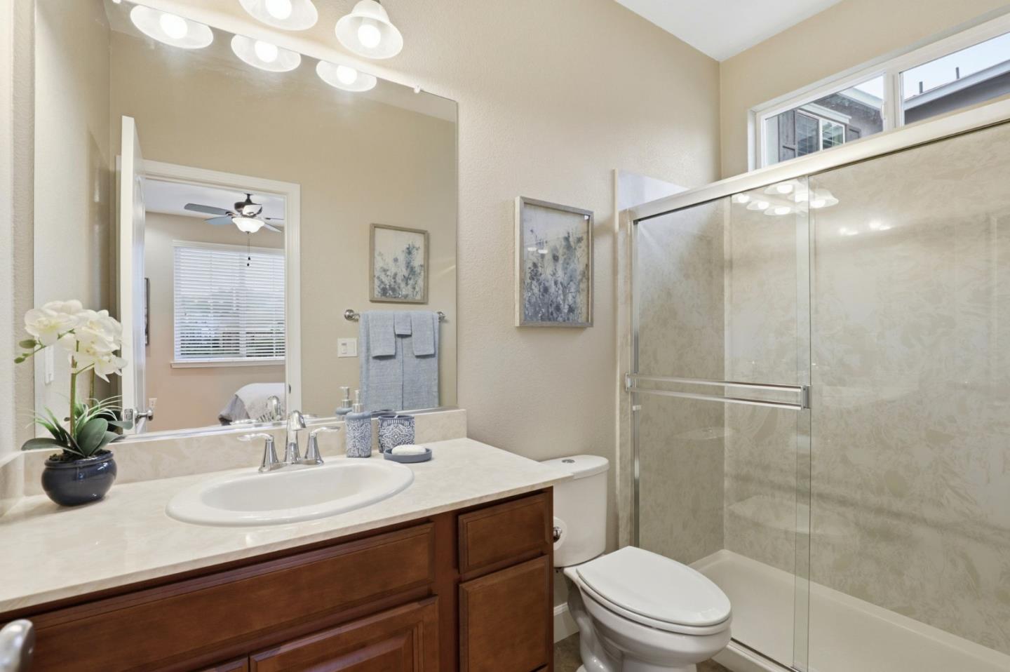 Detail Gallery Image 18 of 55 For 1816 Rosemary Dr, Gilroy,  CA 95020 - 5 Beds | 4/1 Baths