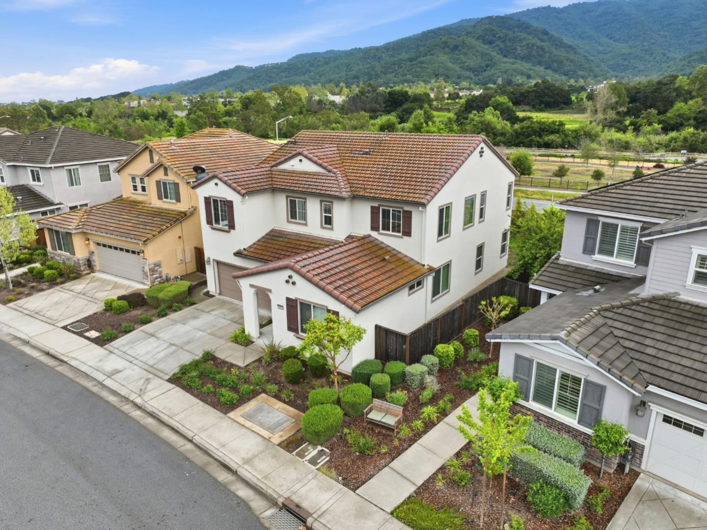 Detail Gallery Image 39 of 55 For 1816 Rosemary Dr, Gilroy,  CA 95020 - 5 Beds | 4/1 Baths