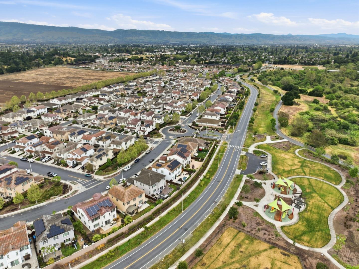 Detail Gallery Image 50 of 55 For 1816 Rosemary Dr, Gilroy,  CA 95020 - 5 Beds | 4/1 Baths