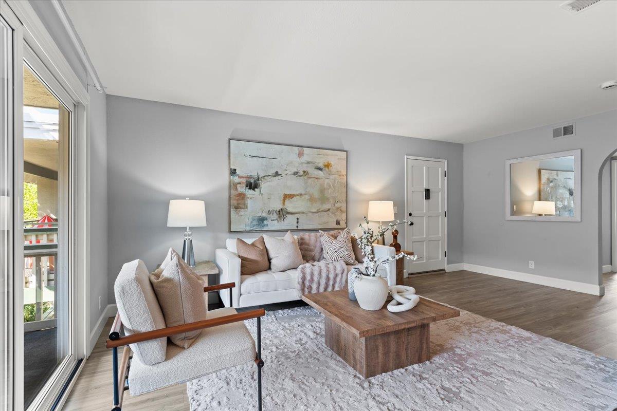 Detail Gallery Image 7 of 29 For 221 Kiely Blvd #B,  Santa Clara,  CA 95051 - 2 Beds | 2 Baths