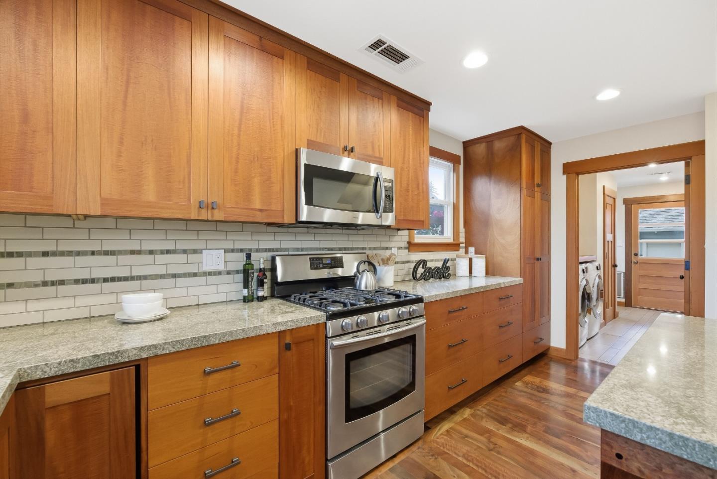 Detail Gallery Image 19 of 98 For 1486 Burrell Ct, San Jose,  CA 95126 - 4 Beds | 2 Baths