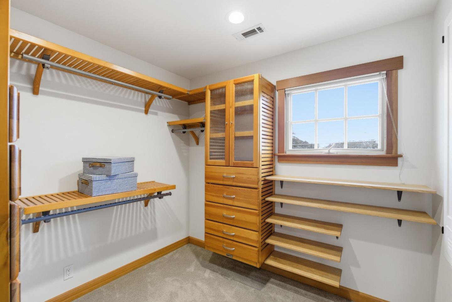 Detail Gallery Image 31 of 98 For 1486 Burrell Ct, San Jose,  CA 95126 - 4 Beds | 2 Baths