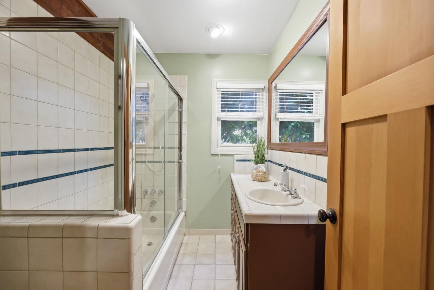 Detail Gallery Image 39 of 98 For 1486 Burrell Ct, San Jose,  CA 95126 - 4 Beds | 2 Baths