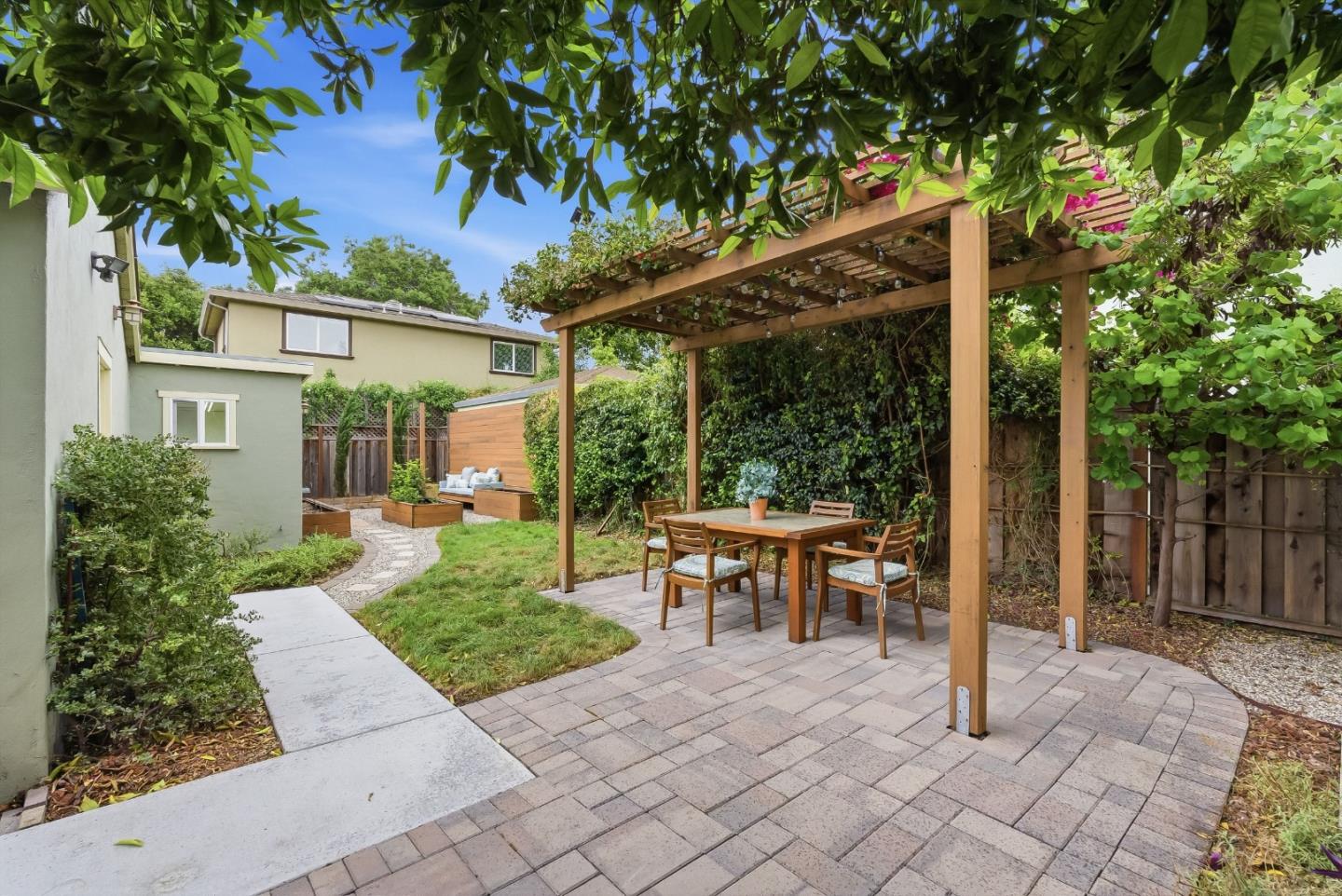 Detail Gallery Image 46 of 98 For 1486 Burrell Ct, San Jose,  CA 95126 - 4 Beds | 2 Baths