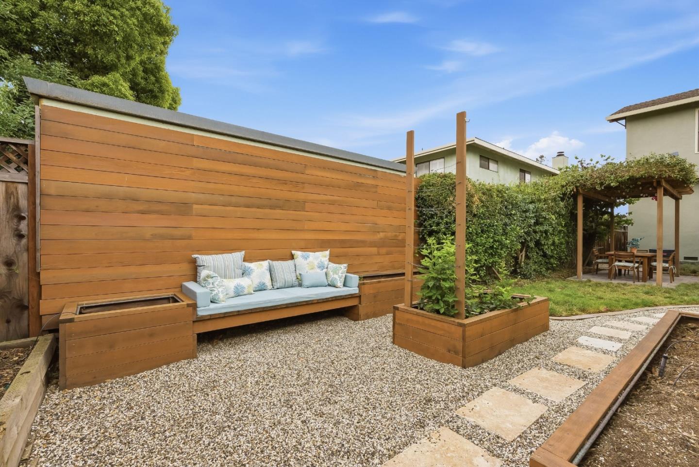 Detail Gallery Image 53 of 98 For 1486 Burrell Ct, San Jose,  CA 95126 - 4 Beds | 2 Baths