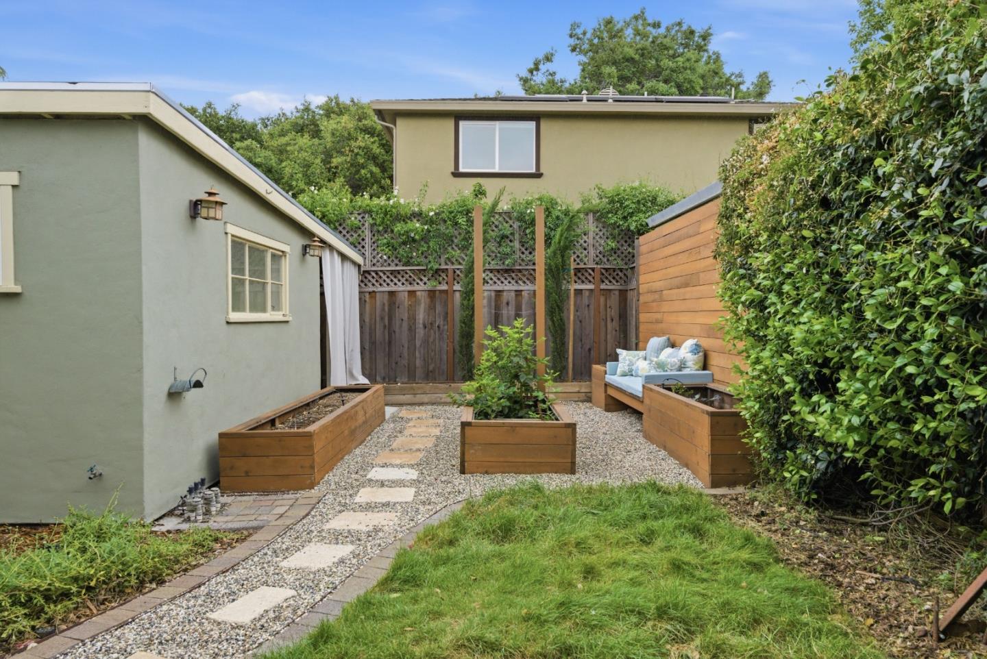 Detail Gallery Image 55 of 98 For 1486 Burrell Ct, San Jose,  CA 95126 - 4 Beds | 2 Baths