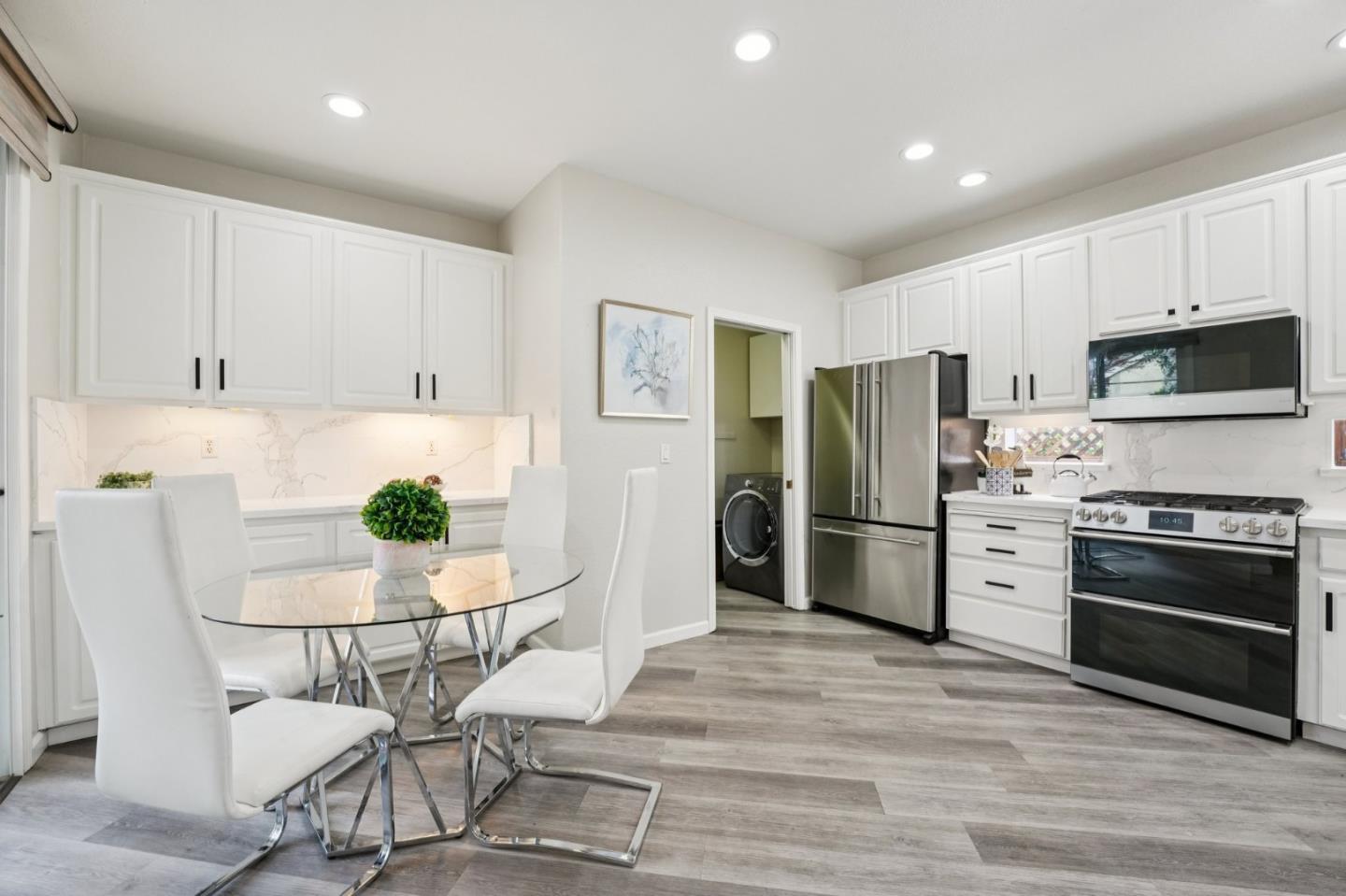 Detail Gallery Image 15 of 49 For 5340 Manderston Dr, San Jose,  CA 95138 - 3 Beds | 2/1 Baths