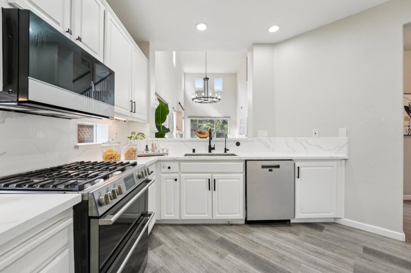 Detail Gallery Image 17 of 49 For 5340 Manderston Dr, San Jose,  CA 95138 - 3 Beds | 2/1 Baths