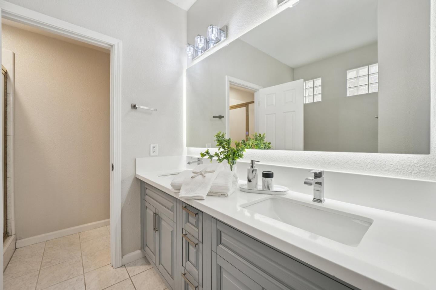 Detail Gallery Image 26 of 49 For 5340 Manderston Dr, San Jose,  CA 95138 - 3 Beds | 2/1 Baths