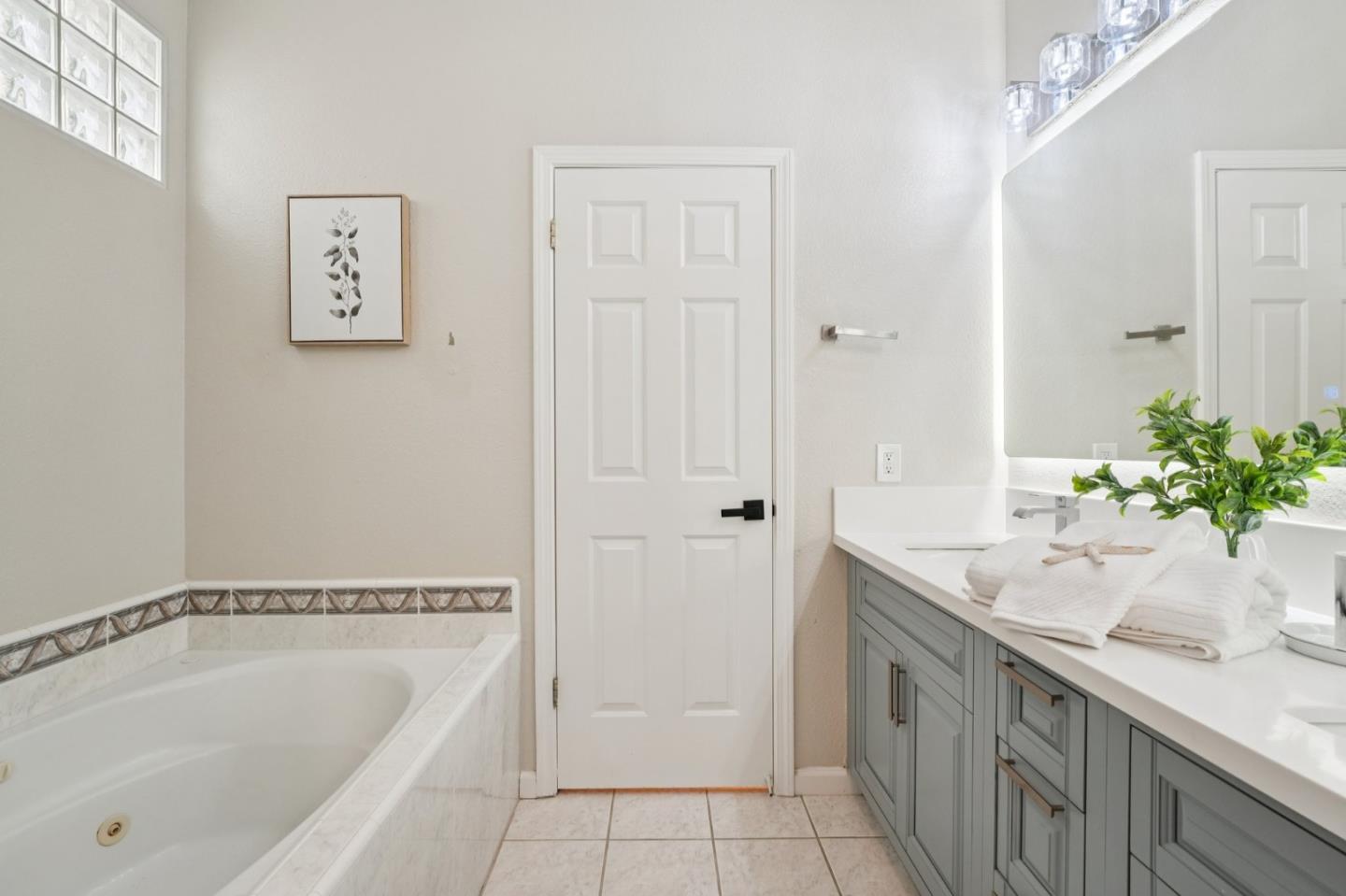 Detail Gallery Image 28 of 49 For 5340 Manderston Dr, San Jose,  CA 95138 - 3 Beds | 2/1 Baths