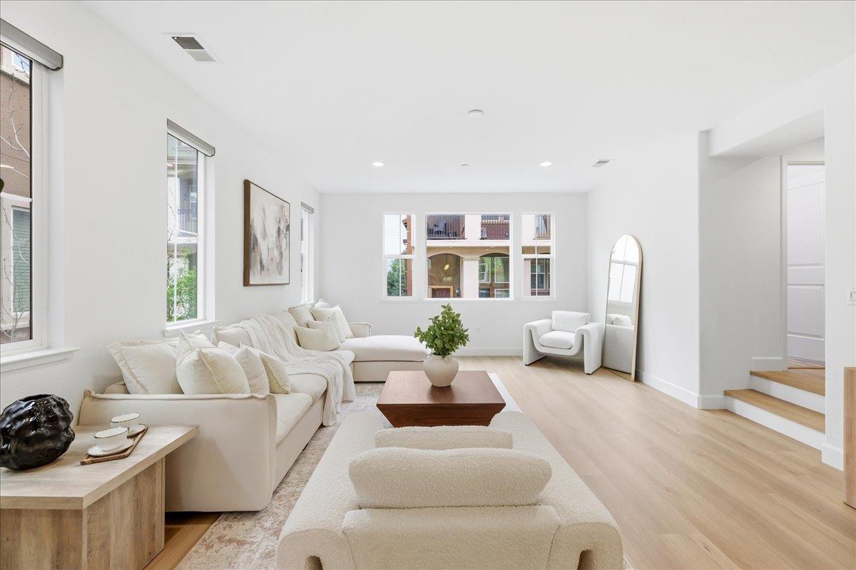 Detail Gallery Image 15 of 53 For 5708 Oceanspray Rd, Newark,  CA 94560 - 3 Beds | 3/1 Baths