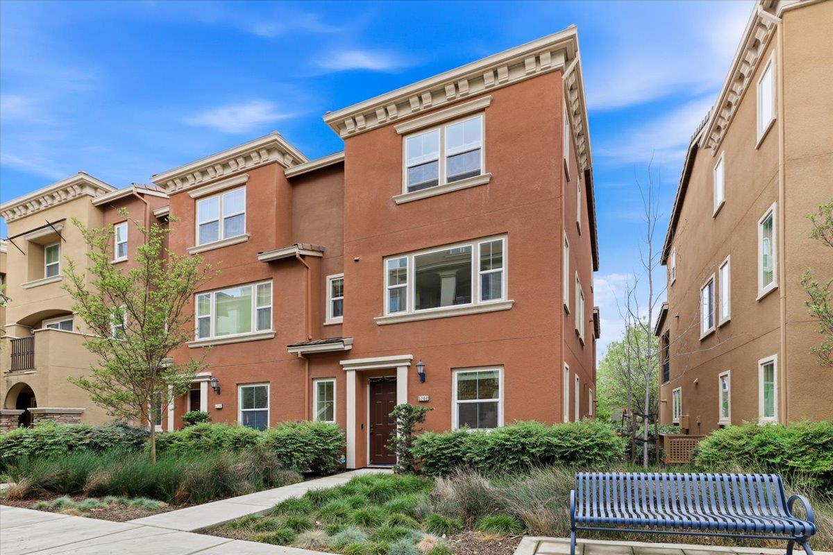 Detail Gallery Image 41 of 53 For 5708 Oceanspray Rd, Newark,  CA 94560 - 3 Beds | 3/1 Baths