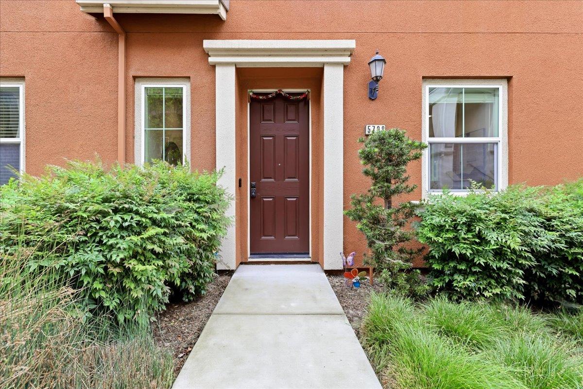 Detail Gallery Image 42 of 53 For 5708 Oceanspray Rd, Newark,  CA 94560 - 3 Beds | 3/1 Baths