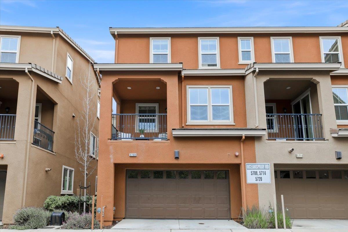 Detail Gallery Image 43 of 53 For 5708 Oceanspray Rd, Newark,  CA 94560 - 3 Beds | 3/1 Baths