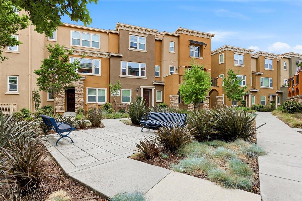 Detail Gallery Image 44 of 53 For 5708 Oceanspray Rd, Newark,  CA 94560 - 3 Beds | 3/1 Baths