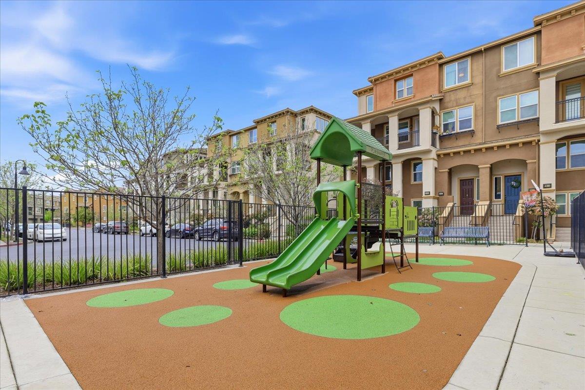 Detail Gallery Image 45 of 53 For 5708 Oceanspray Rd, Newark,  CA 94560 - 3 Beds | 3/1 Baths