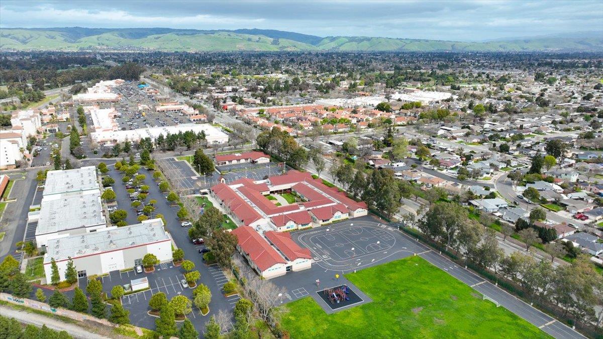 Detail Gallery Image 46 of 53 For 5708 Oceanspray Rd, Newark,  CA 94560 - 3 Beds | 3/1 Baths