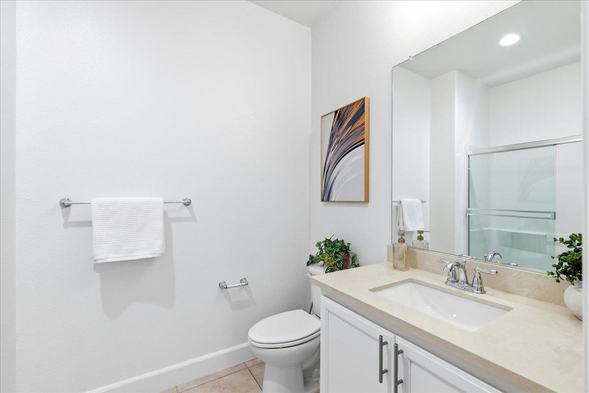 Detail Gallery Image 9 of 53 For 5708 Oceanspray Rd, Newark,  CA 94560 - 3 Beds | 3/1 Baths