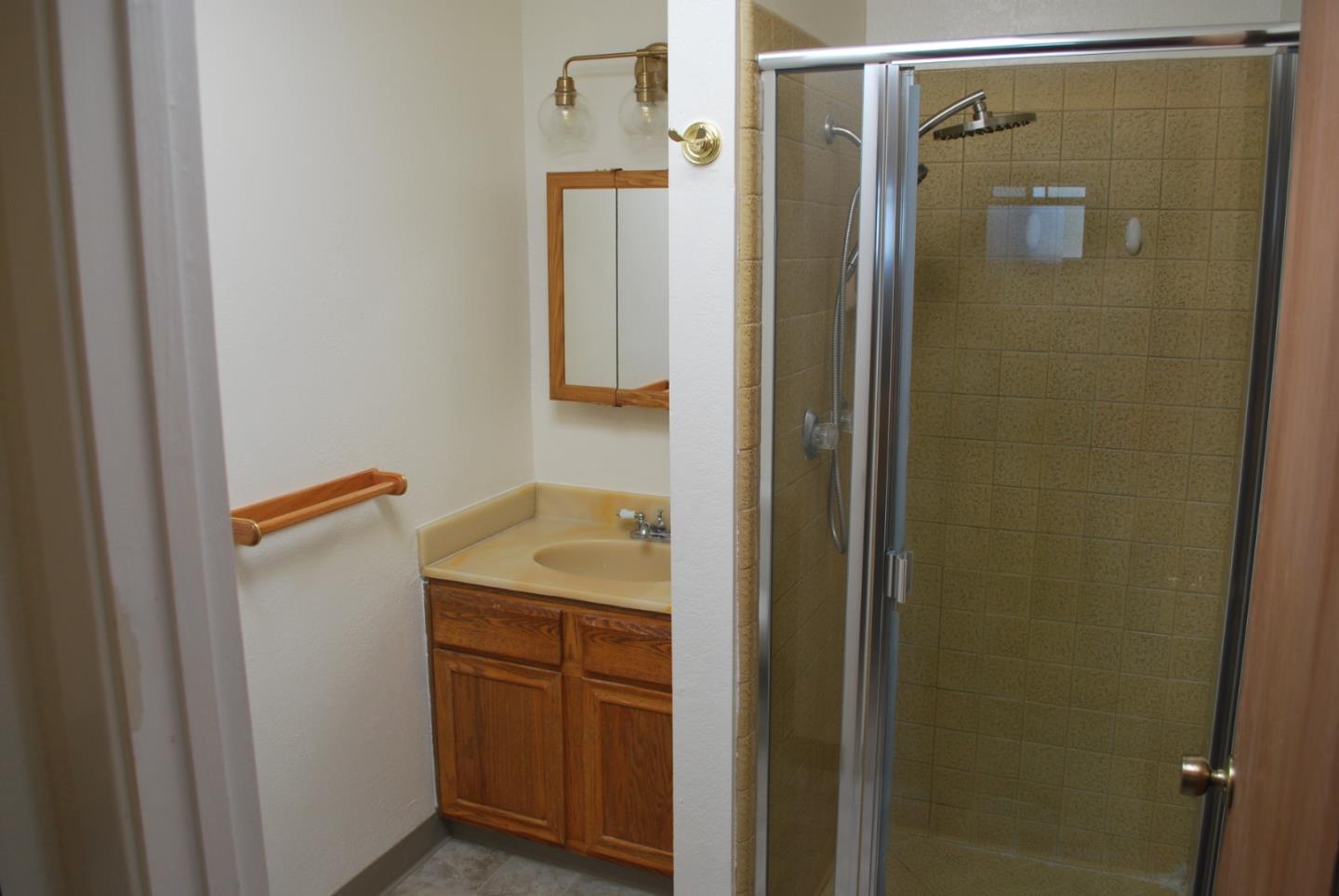 Detail Gallery Image 15 of 24 For 18761 Eisenhower St, Salinas,  CA 93906 - – Beds | – Baths