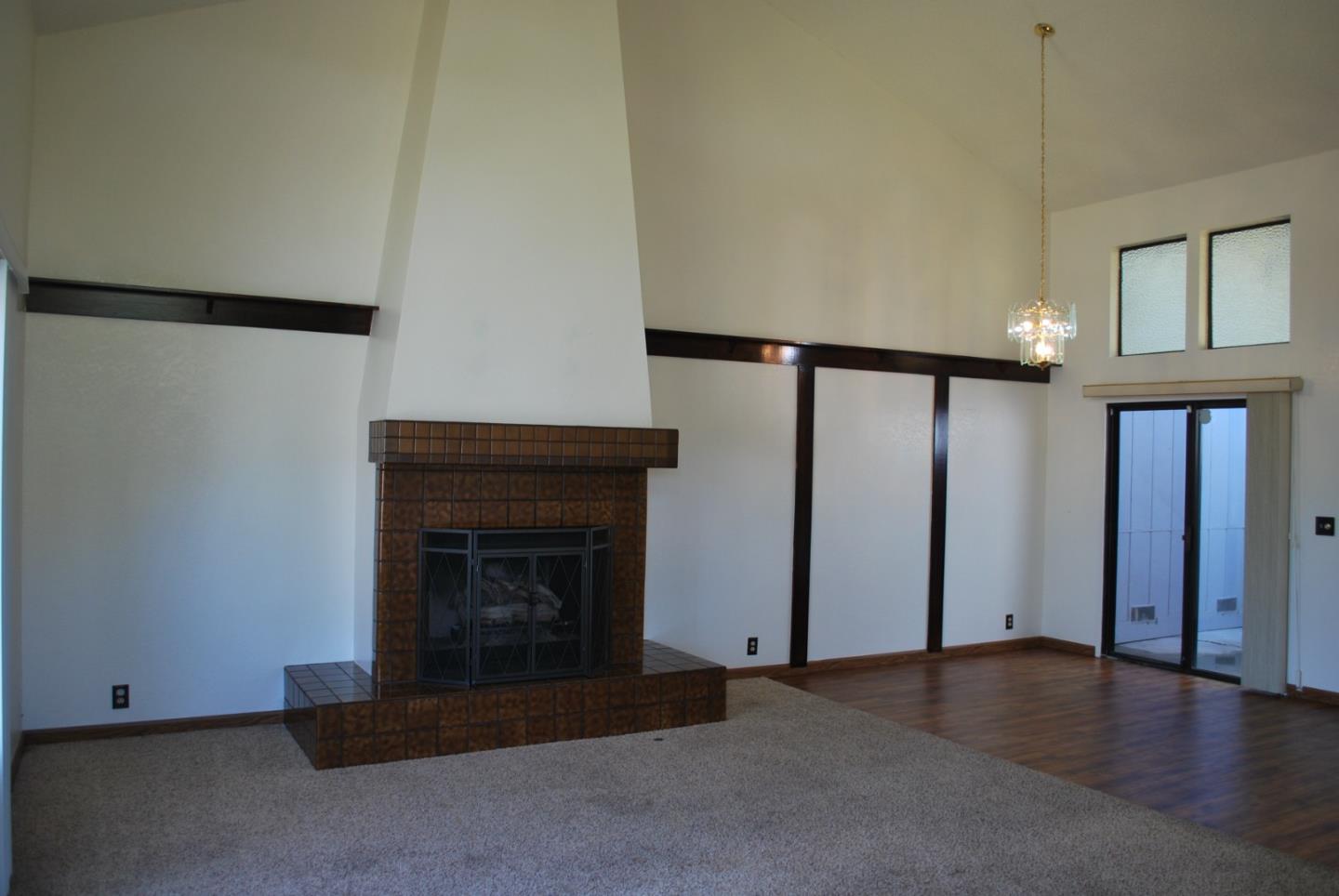 Detail Gallery Image 5 of 24 For 18761 Eisenhower St, Salinas,  CA 93906 - – Beds | – Baths