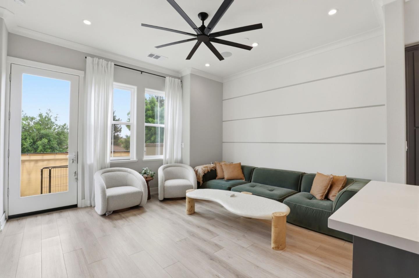 Detail Gallery Image 10 of 45 For 625 Los Castanos Dr #42,  Morgan Hill,  CA 95037 - 4 Beds | 4 Baths