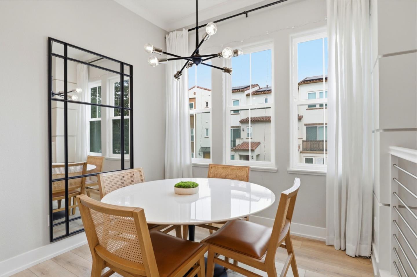 Detail Gallery Image 15 of 45 For 625 Los Castanos Dr #42,  Morgan Hill,  CA 95037 - 4 Beds | 4 Baths