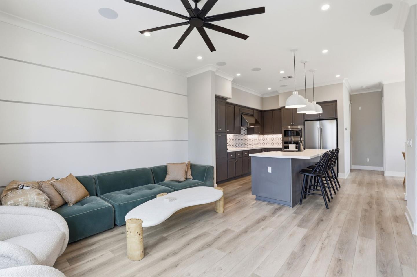 Detail Gallery Image 8 of 45 For 625 Los Castanos Dr #42,  Morgan Hill,  CA 95037 - 4 Beds | 4 Baths