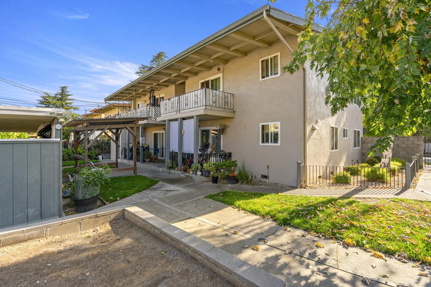 Detail Gallery Image 6 of 30 For 1799 Bradford Way, San Jose,  CA 95124 - – Beds | – Baths