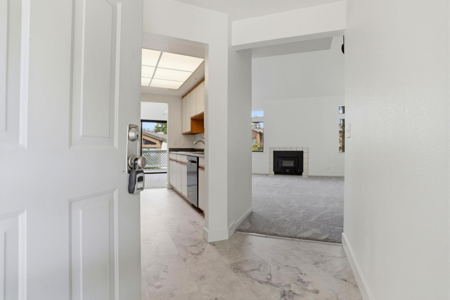 Detail Gallery Image 3 of 32 For 2621 Willowbrook Ln #110,  Aptos,  CA 95003 - 3 Beds | 2 Baths