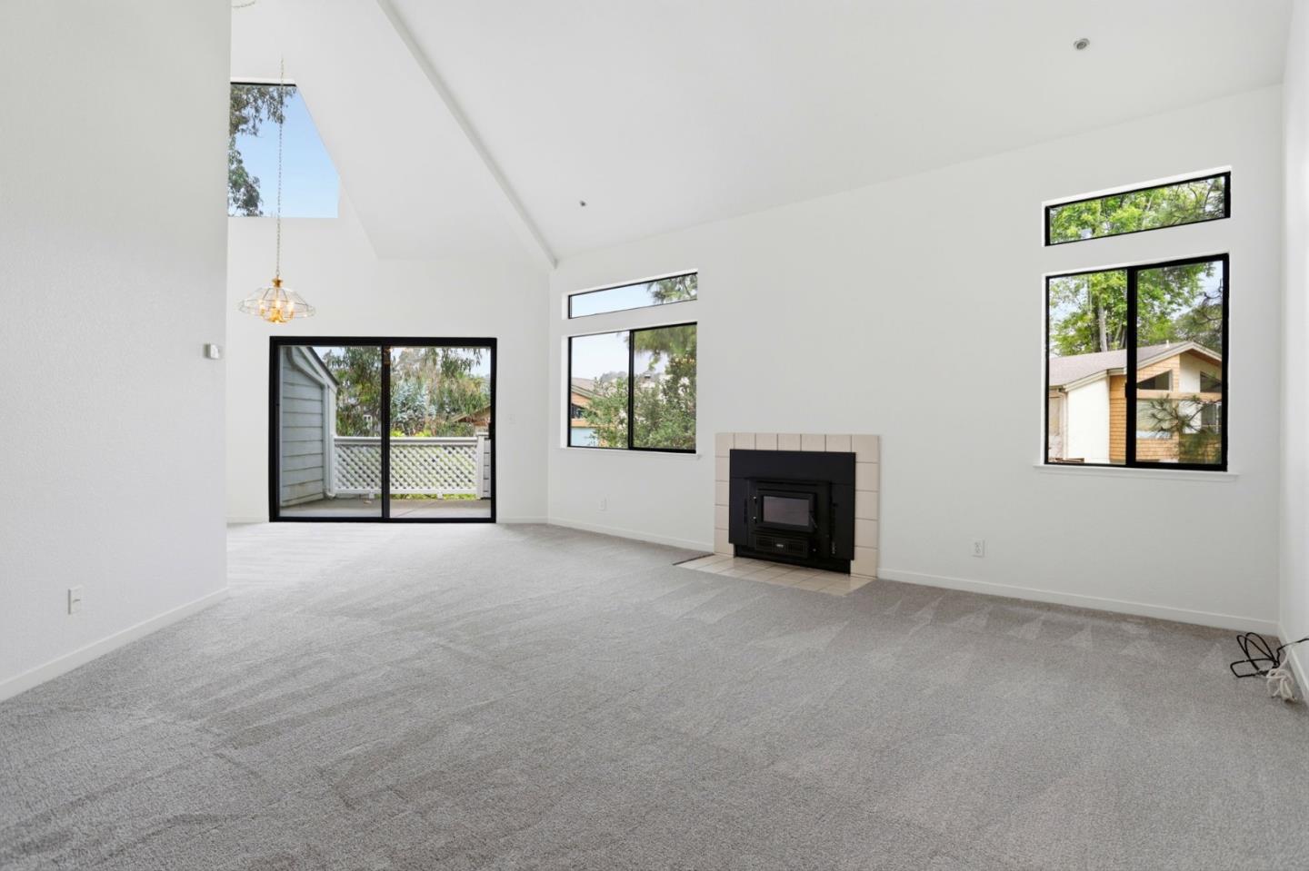 Detail Gallery Image 6 of 32 For 2621 Willowbrook Ln #110,  Aptos,  CA 95003 - 3 Beds | 2 Baths