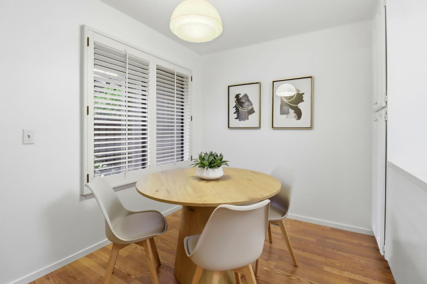 Detail Gallery Image 15 of 34 For 1224 Sharon Park Dr, Menlo Park,  CA 94025 - 2 Beds | 2/1 Baths