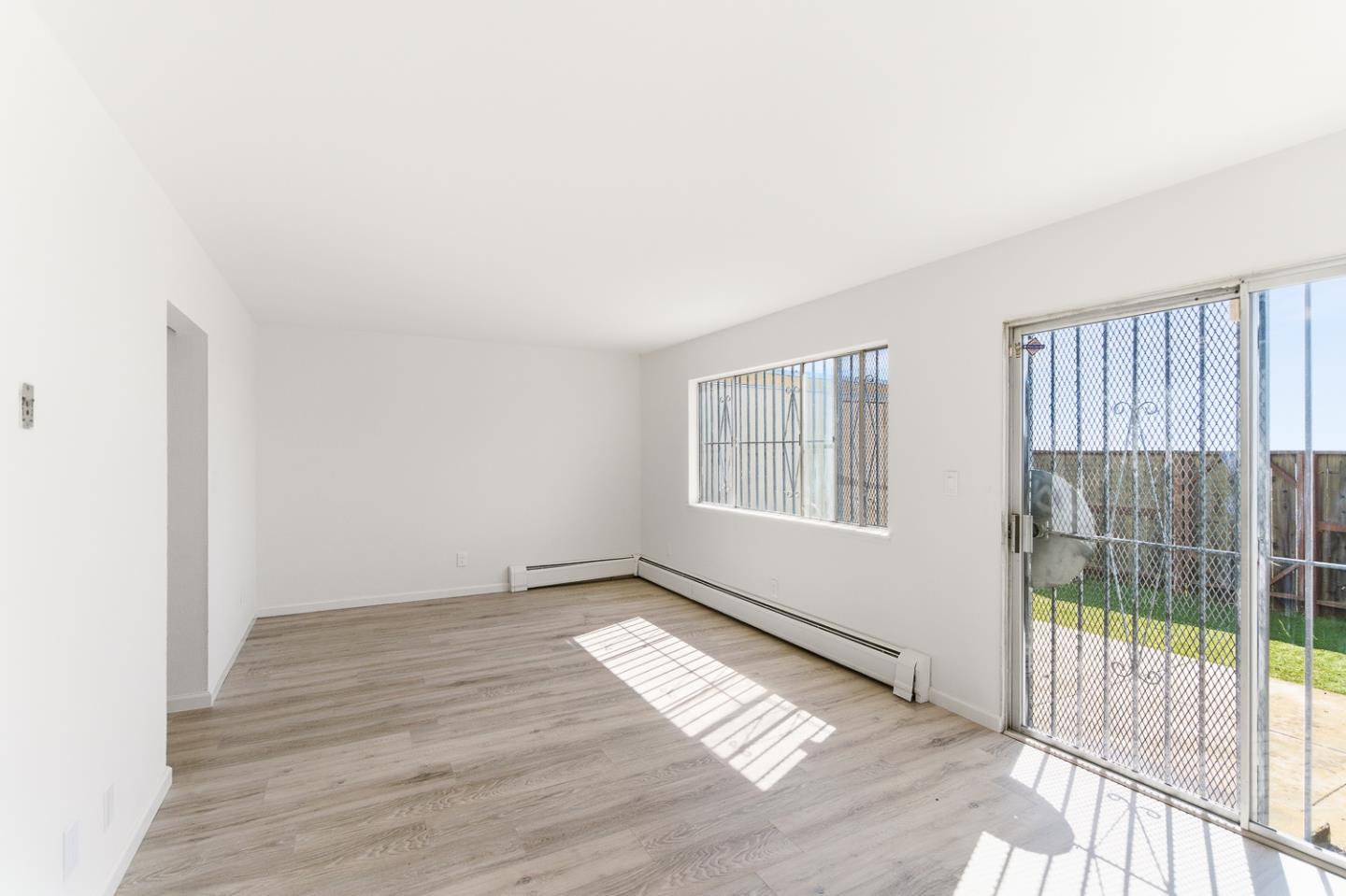 Detail Gallery Image 10 of 31 For 141 Marlin Ct, San Francisco,  CA 94124 - 3 Beds | 2 Baths