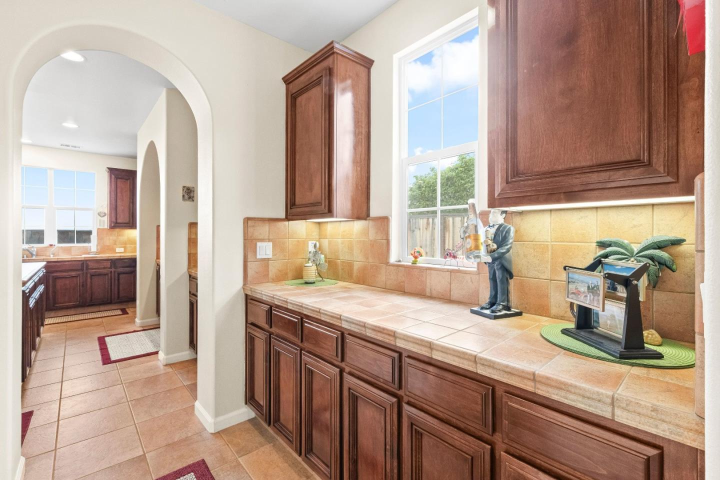 Detail Gallery Image 21 of 74 For 6560 Eagle Ridge Ct, Gilroy,  CA 95020 - 5 Beds | 3/1 Baths