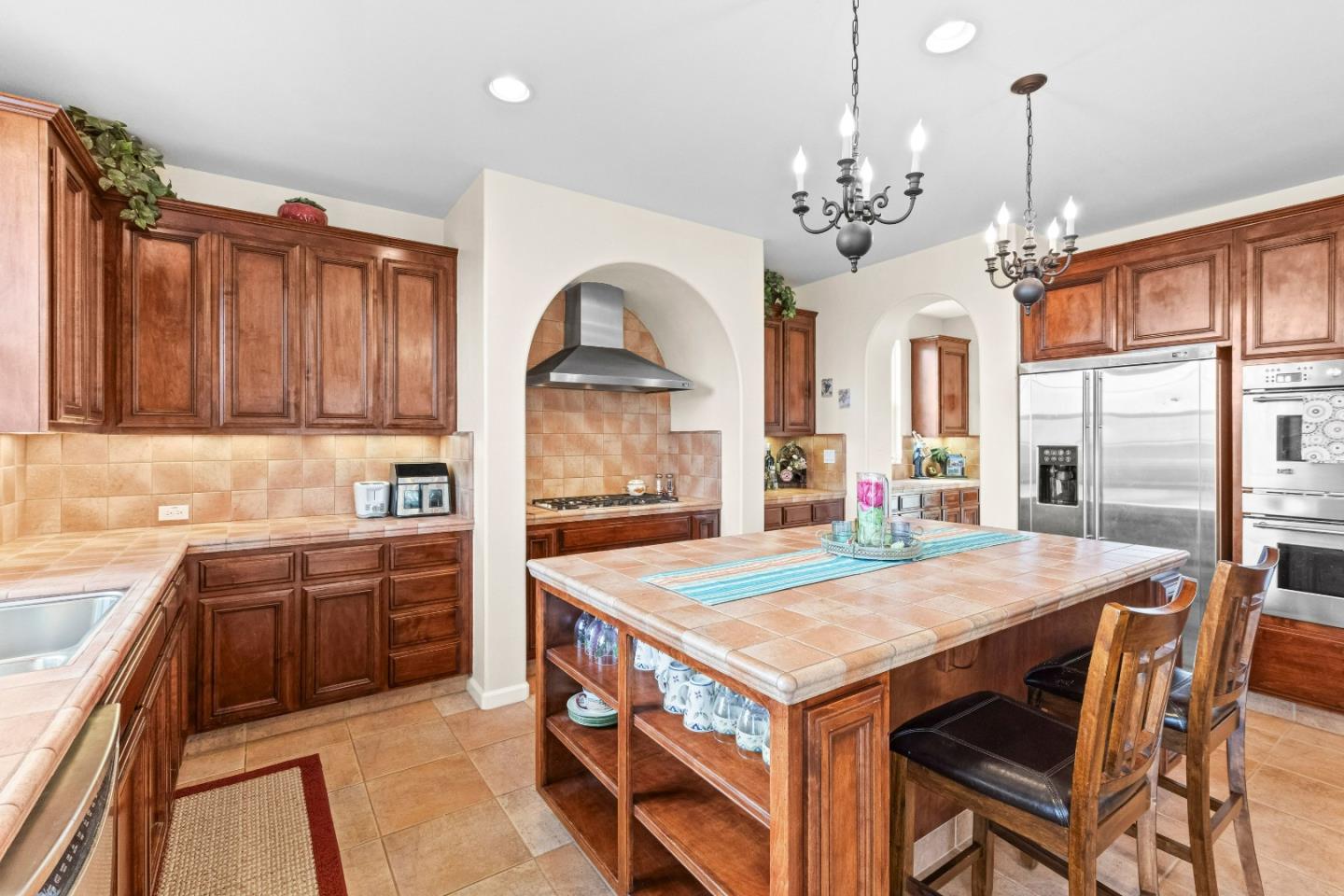 Detail Gallery Image 24 of 74 For 6560 Eagle Ridge Ct, Gilroy,  CA 95020 - 5 Beds | 3/1 Baths