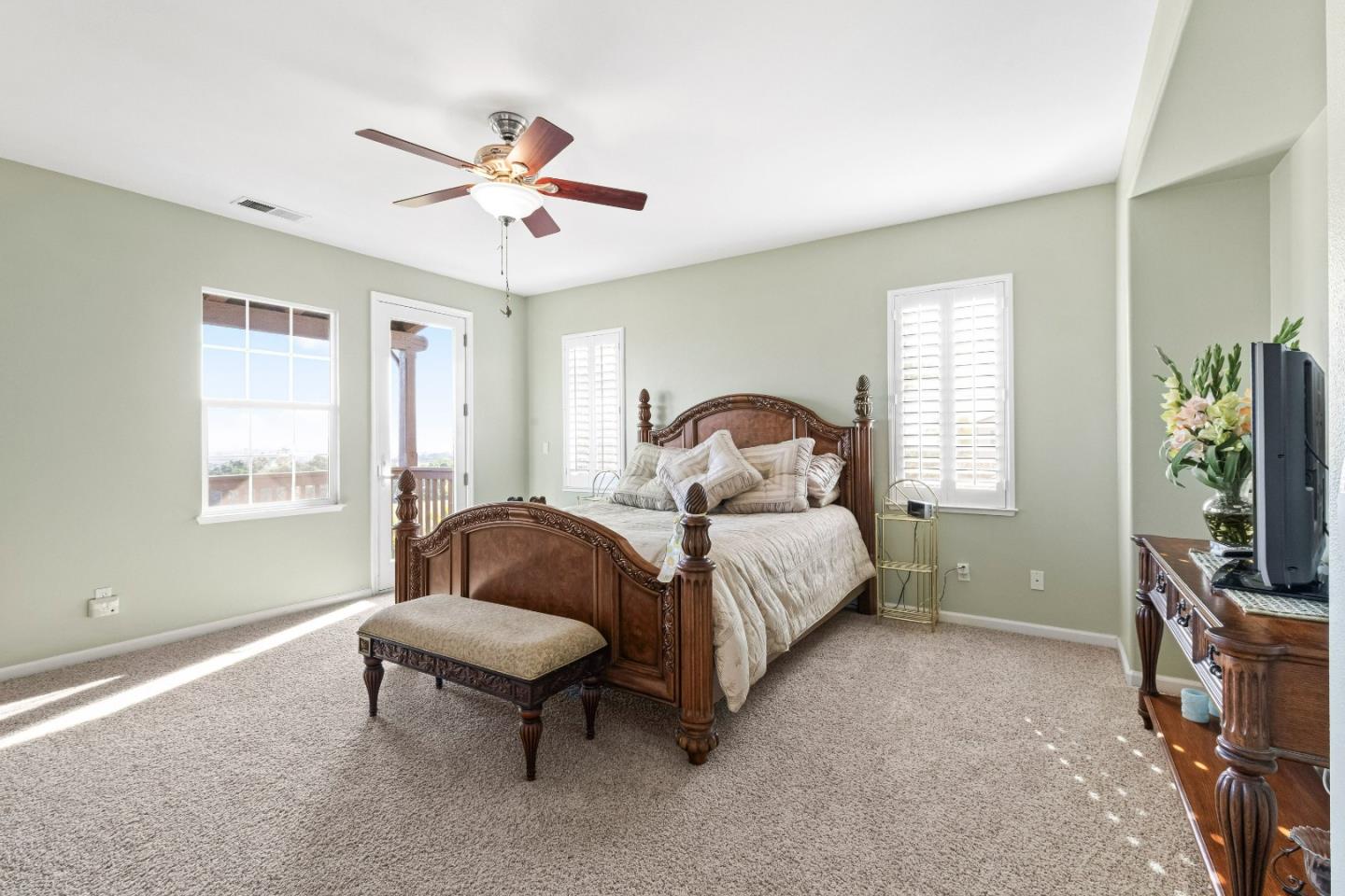 Detail Gallery Image 36 of 74 For 6560 Eagle Ridge Ct, Gilroy,  CA 95020 - 5 Beds | 3/1 Baths