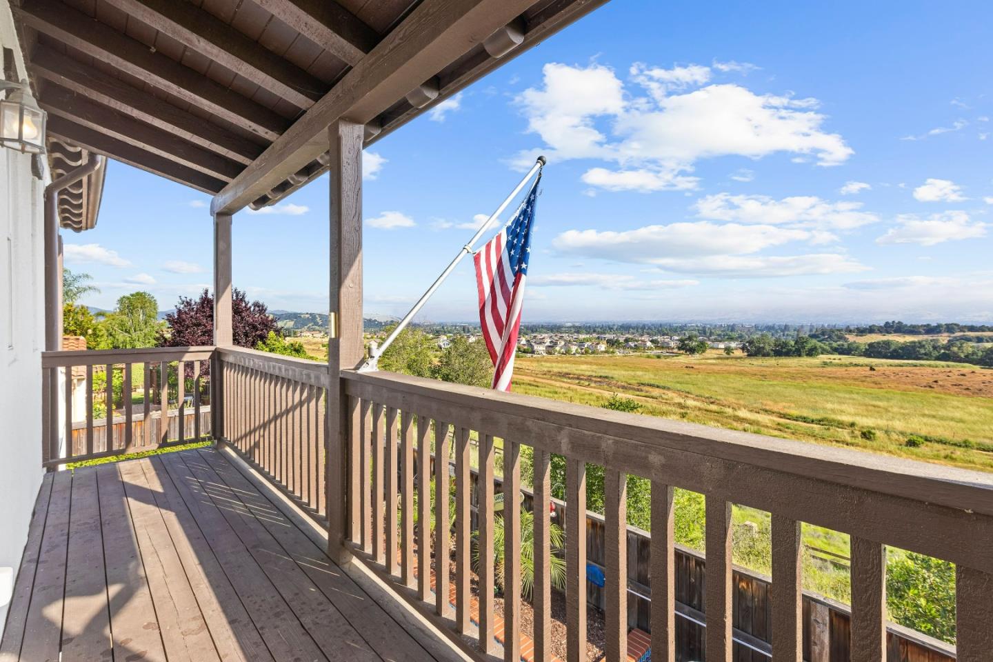 Detail Gallery Image 38 of 74 For 6560 Eagle Ridge Ct, Gilroy,  CA 95020 - 5 Beds | 3/1 Baths