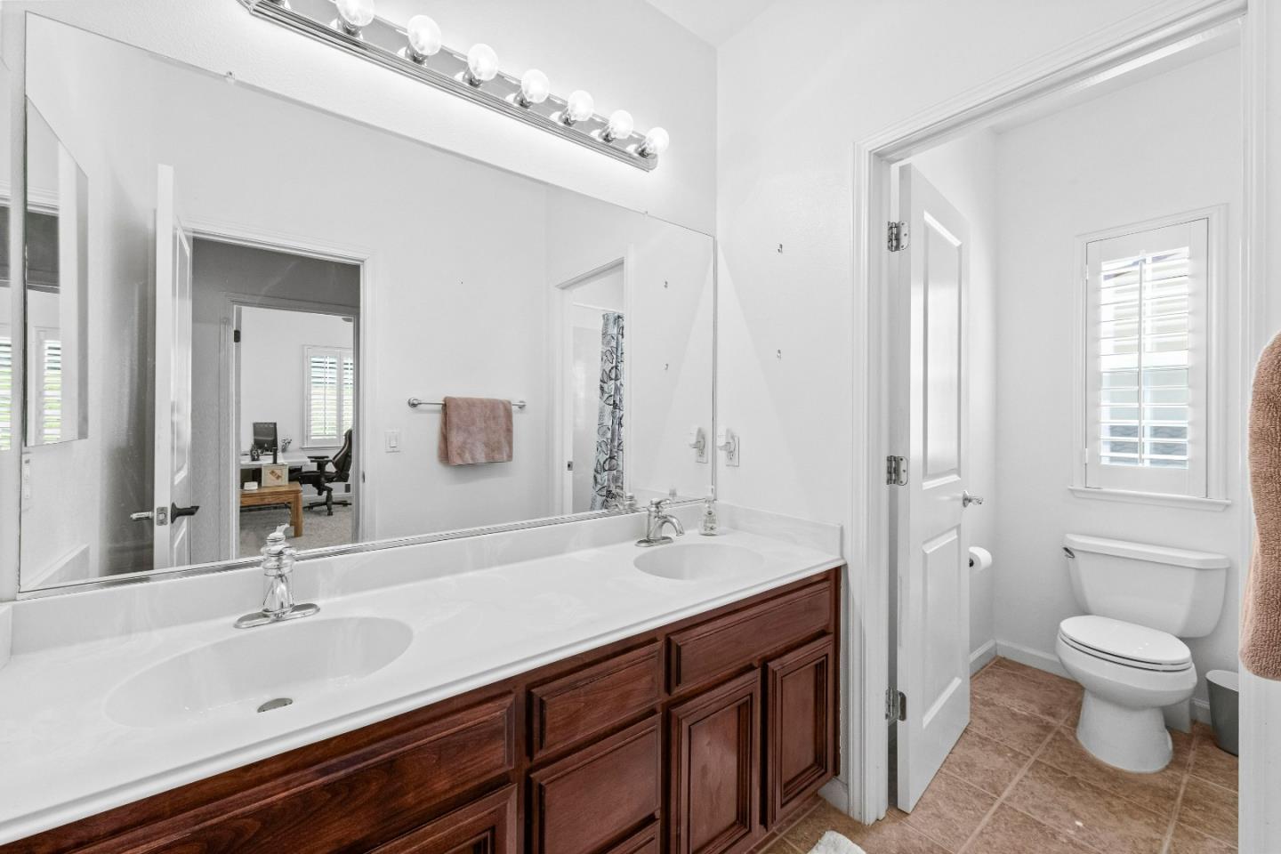 Detail Gallery Image 47 of 74 For 6560 Eagle Ridge Ct, Gilroy,  CA 95020 - 5 Beds | 3/1 Baths