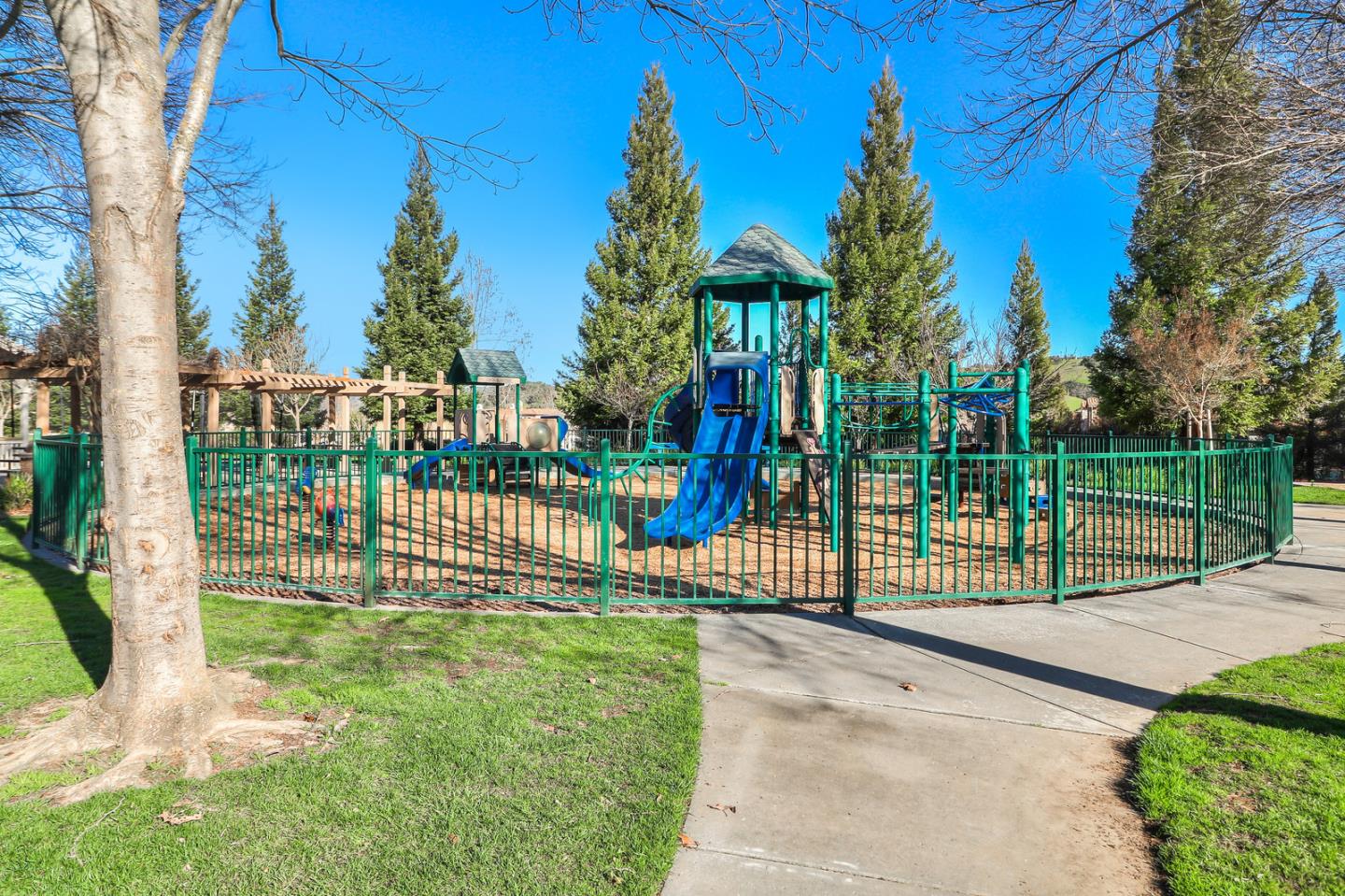 Detail Gallery Image 66 of 74 For 6560 Eagle Ridge Ct, Gilroy,  CA 95020 - 5 Beds | 3/1 Baths