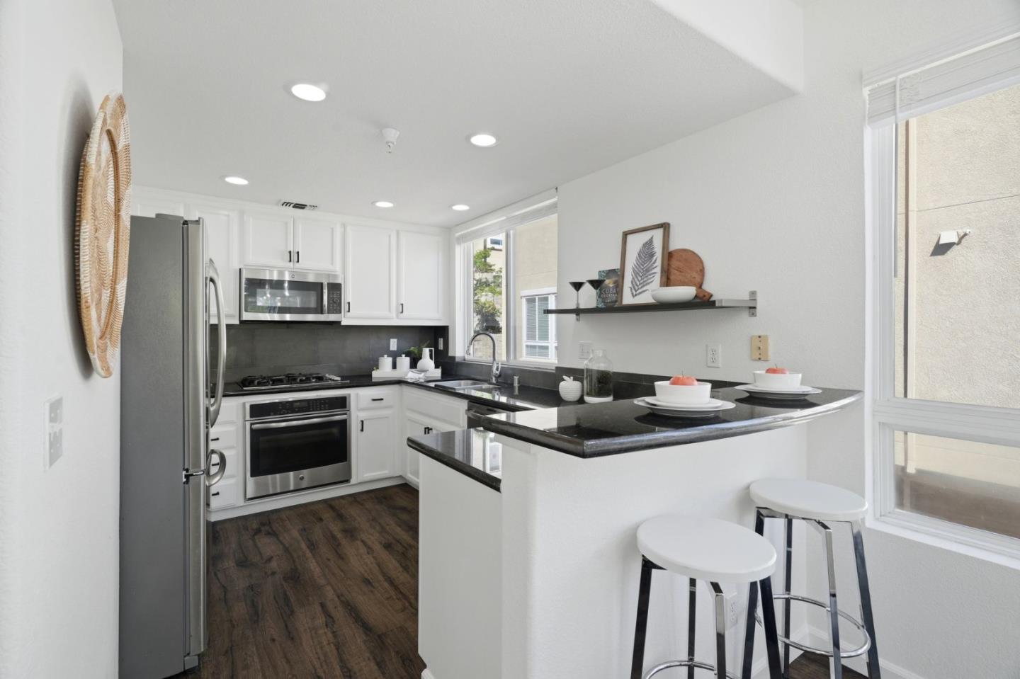 Detail Gallery Image 13 of 39 For 527 Marble Arch Ave, San Jose,  CA 95136 - 2 Beds | 2/1 Baths