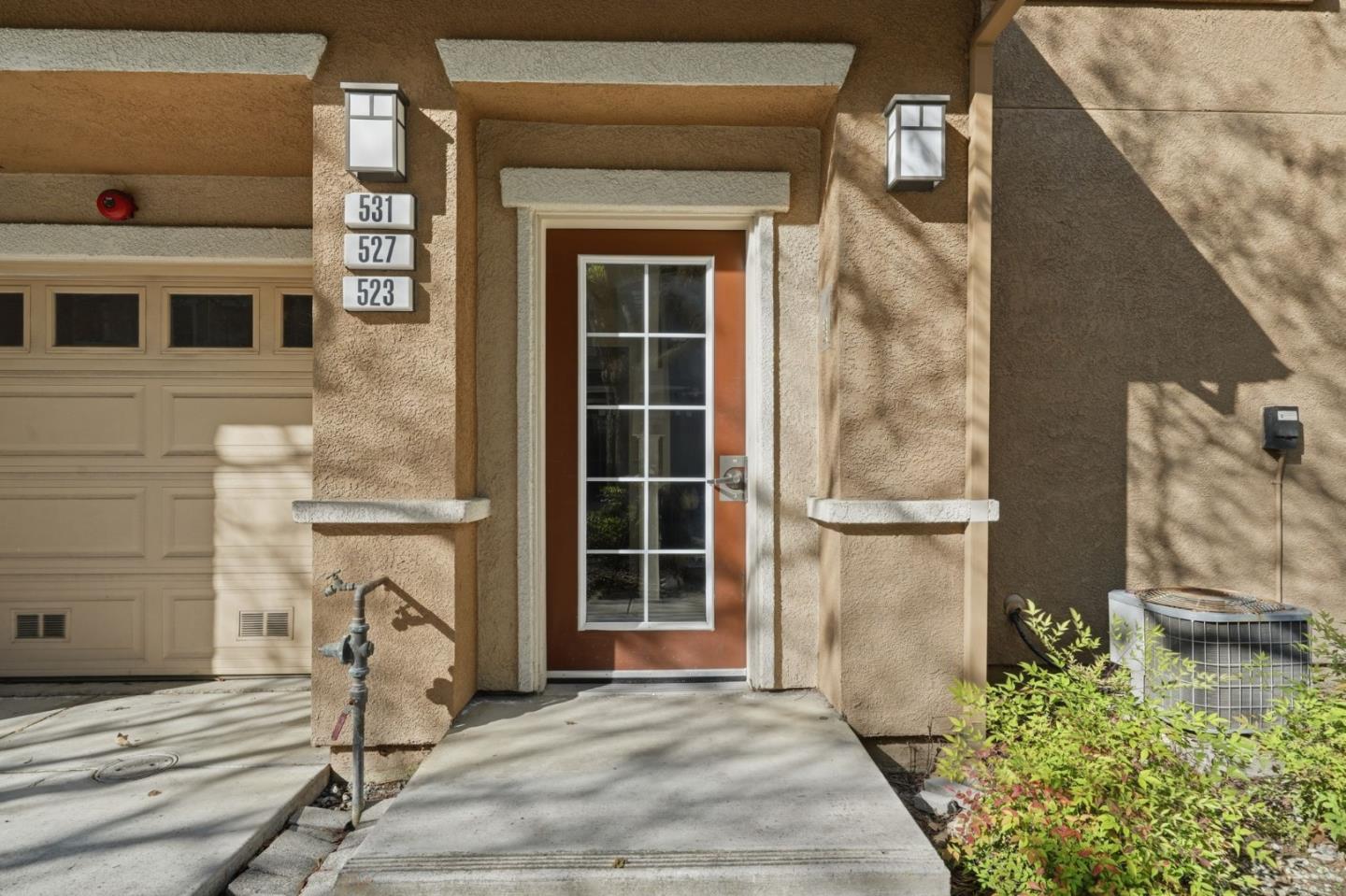 Detail Gallery Image 3 of 39 For 527 Marble Arch Ave, San Jose,  CA 95136 - 2 Beds | 2/1 Baths