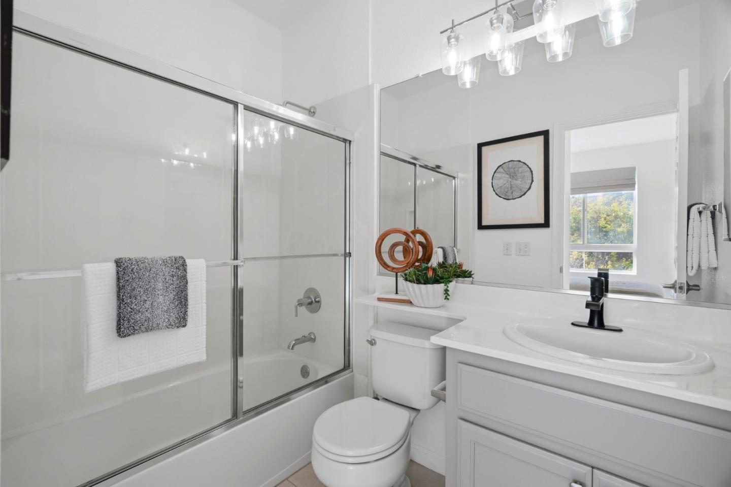 Detail Gallery Image 32 of 39 For 527 Marble Arch Ave, San Jose,  CA 95136 - 2 Beds | 2/1 Baths