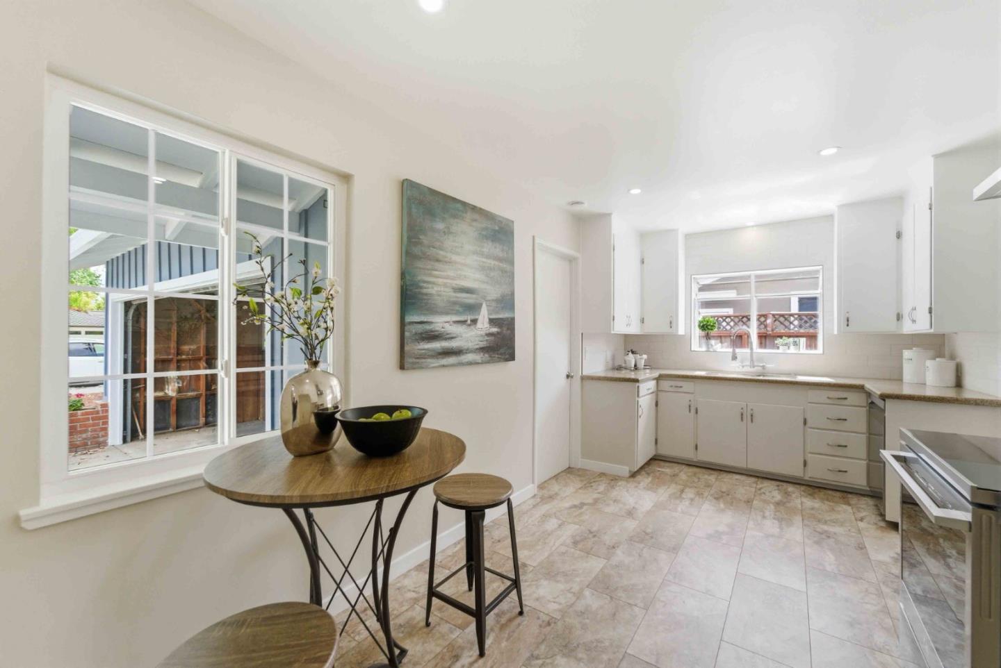 Detail Gallery Image 11 of 27 For 381 Manchester Ave, Campbell,  CA 95008 - 3 Beds | 2 Baths