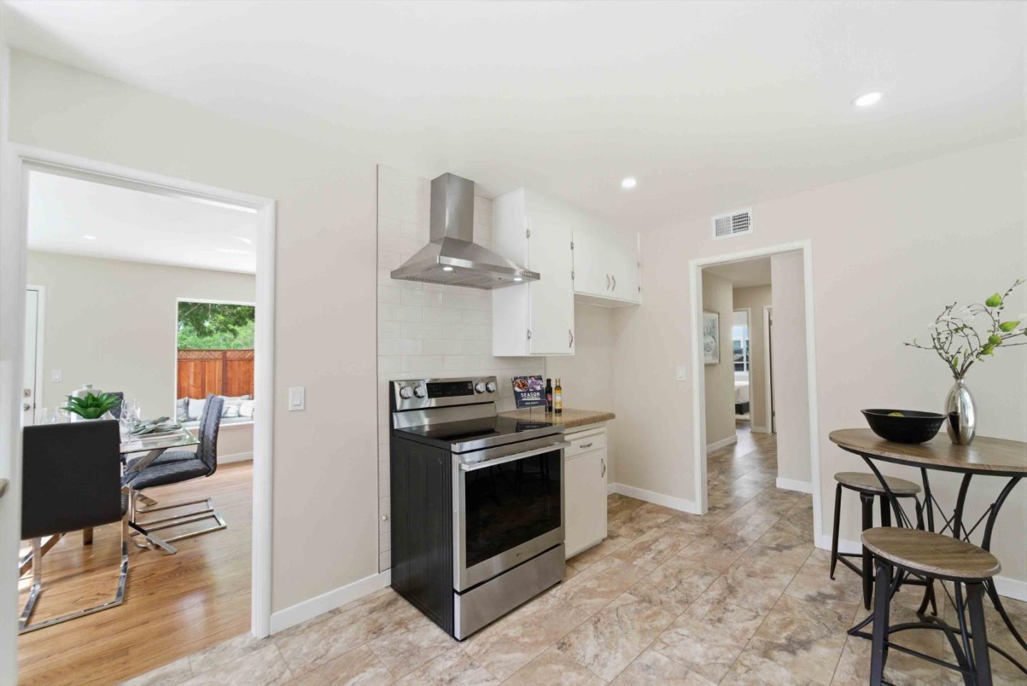 Detail Gallery Image 12 of 27 For 381 Manchester Ave, Campbell,  CA 95008 - 3 Beds | 2 Baths