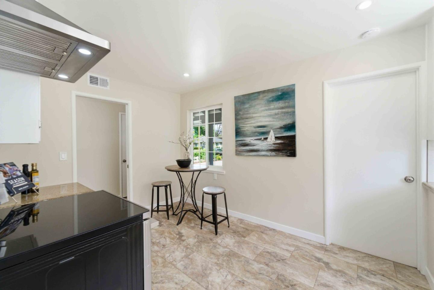 Detail Gallery Image 13 of 27 For 381 Manchester Ave, Campbell,  CA 95008 - 3 Beds | 2 Baths