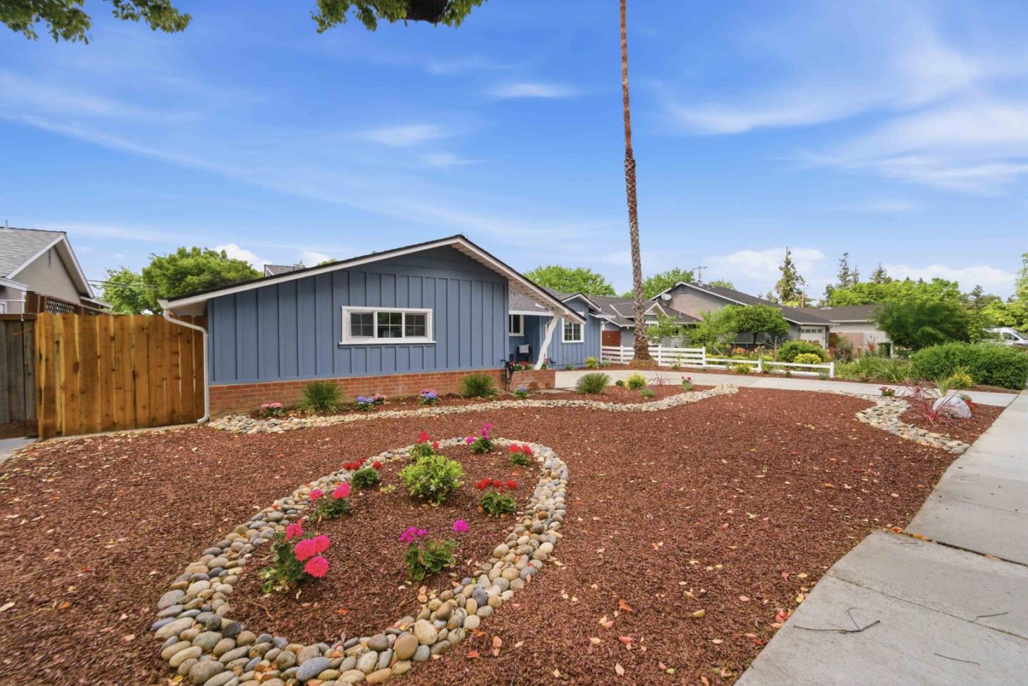 Detail Gallery Image 4 of 27 For 381 Manchester Ave, Campbell,  CA 95008 - 3 Beds | 2 Baths